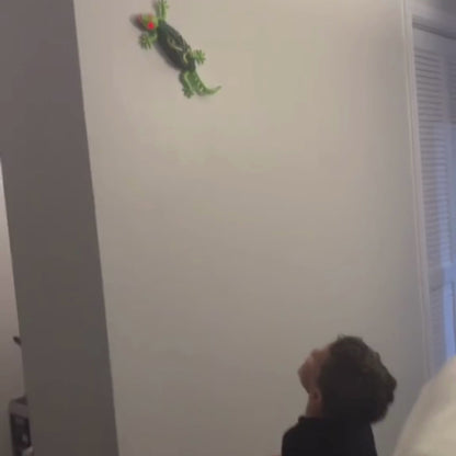 Wall Crawler Gecko - Electric Lizard Toy